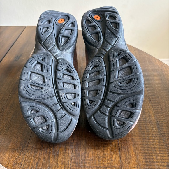 Merrell Women’s Primo Chill Chocolate Brown Suede Clogs w/ Cozy Lining, Sz. 9 - Picture 7 of 10